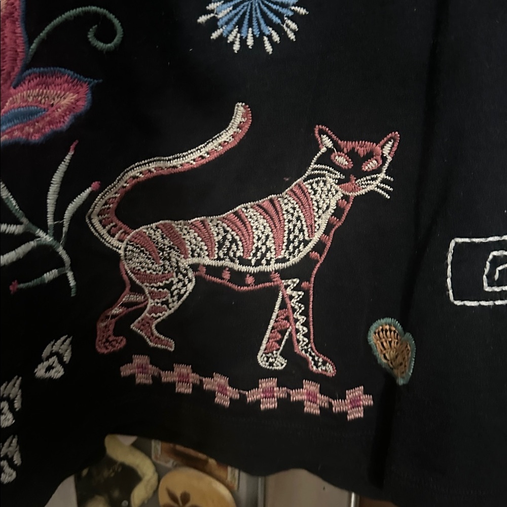 NWT Johnny Was Carmene Raw Detail Raglan $150 Tee - Picture 12 of 16